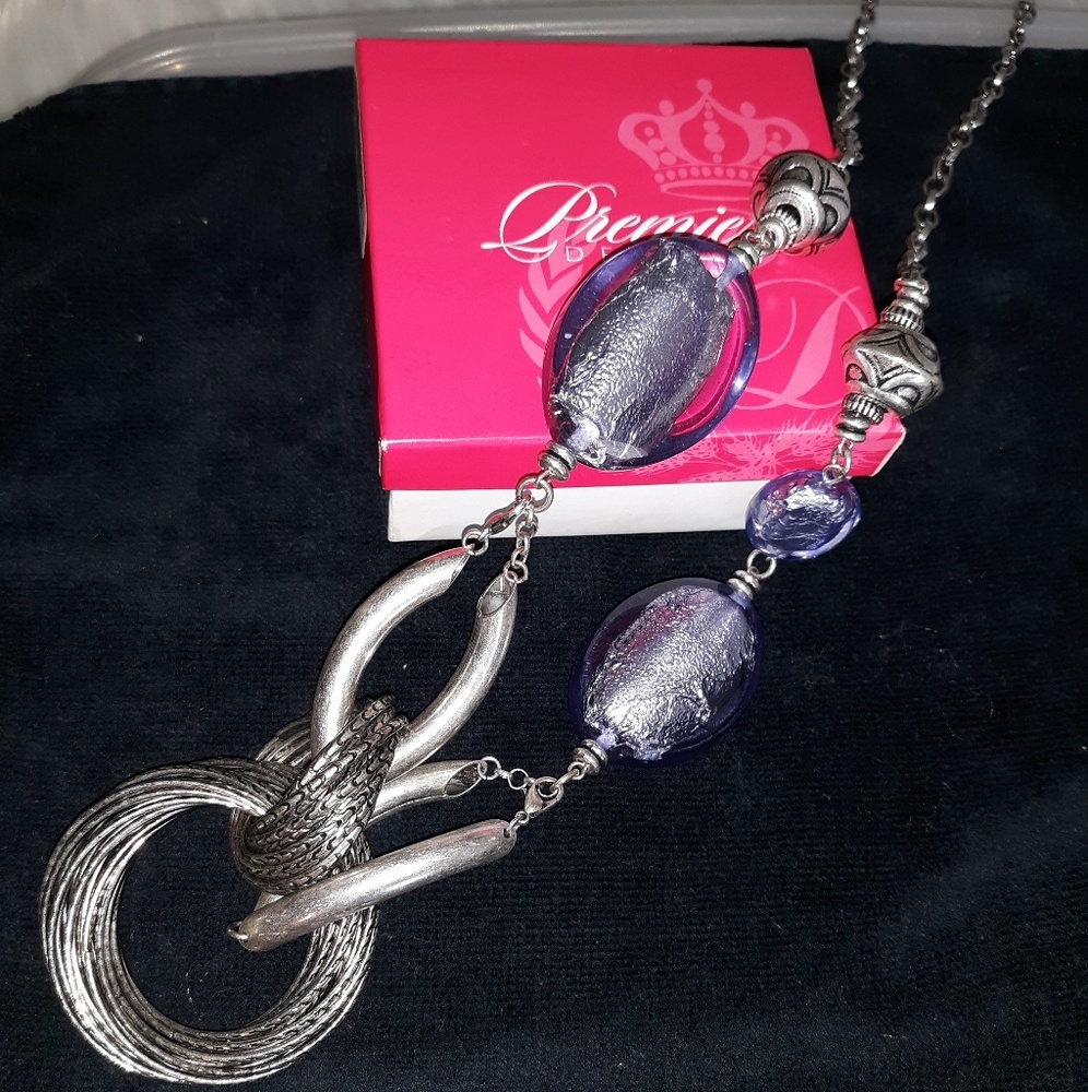 NIB Premier Designs Jewlrey..36” Silver Necklace
